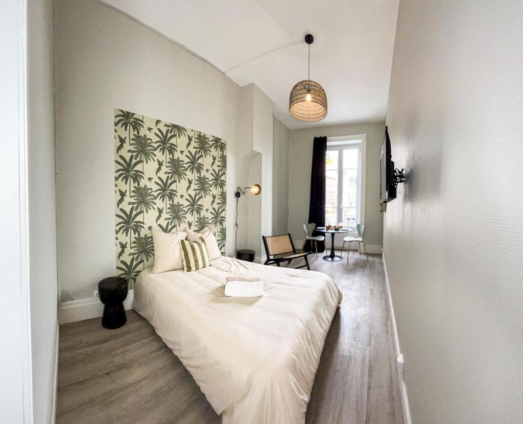 Suite Shamrock Лион Екстериор снимка